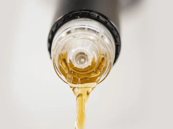 Ventajas del tapón de plástico para botellas: seguridad, sostenibilidad y rendimiento 2 | Grupo Torrent España ventajas de los tapones de plastico para botellas